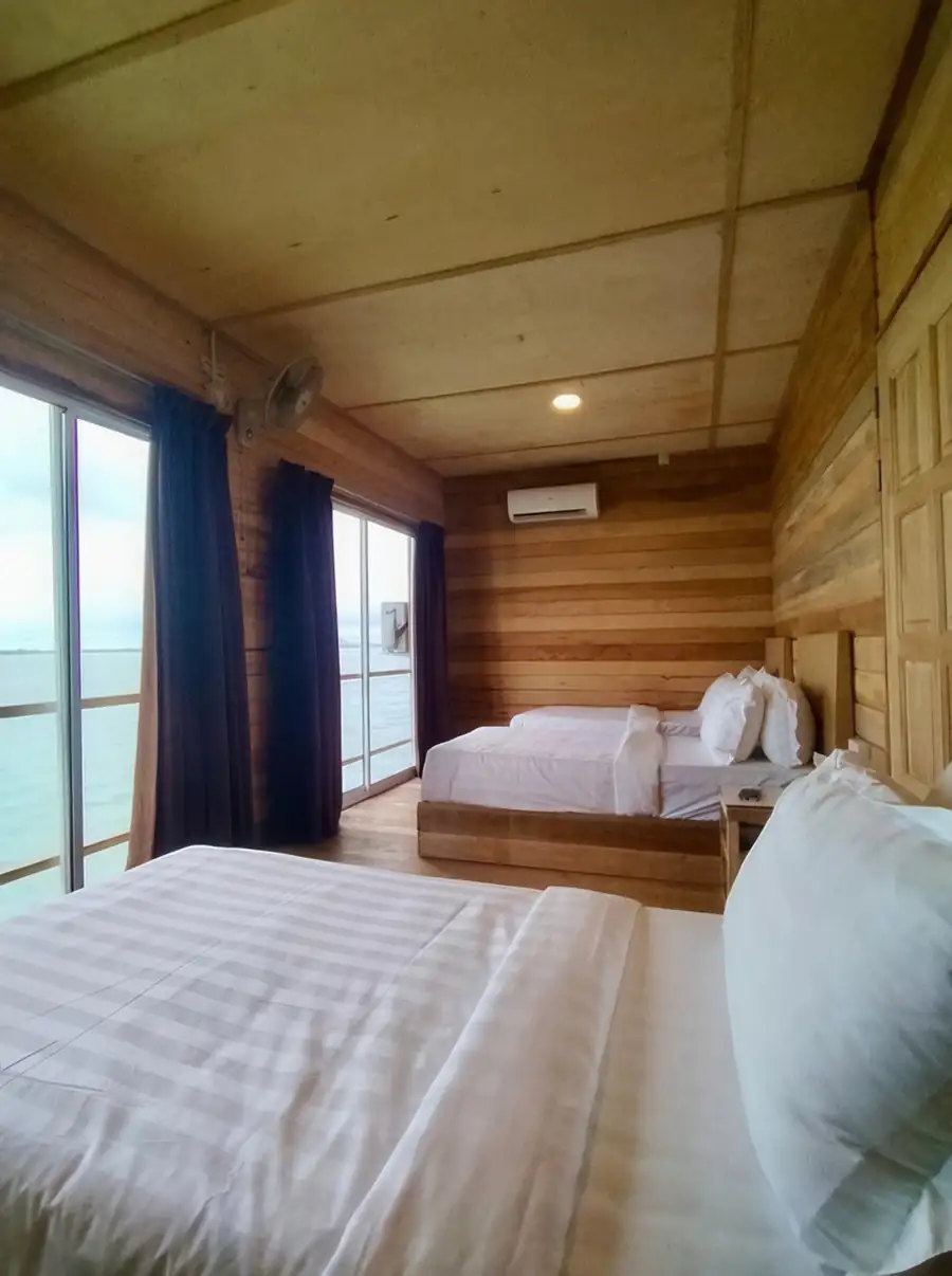 Large group bedroom with ocean view Sisipan Island Resort